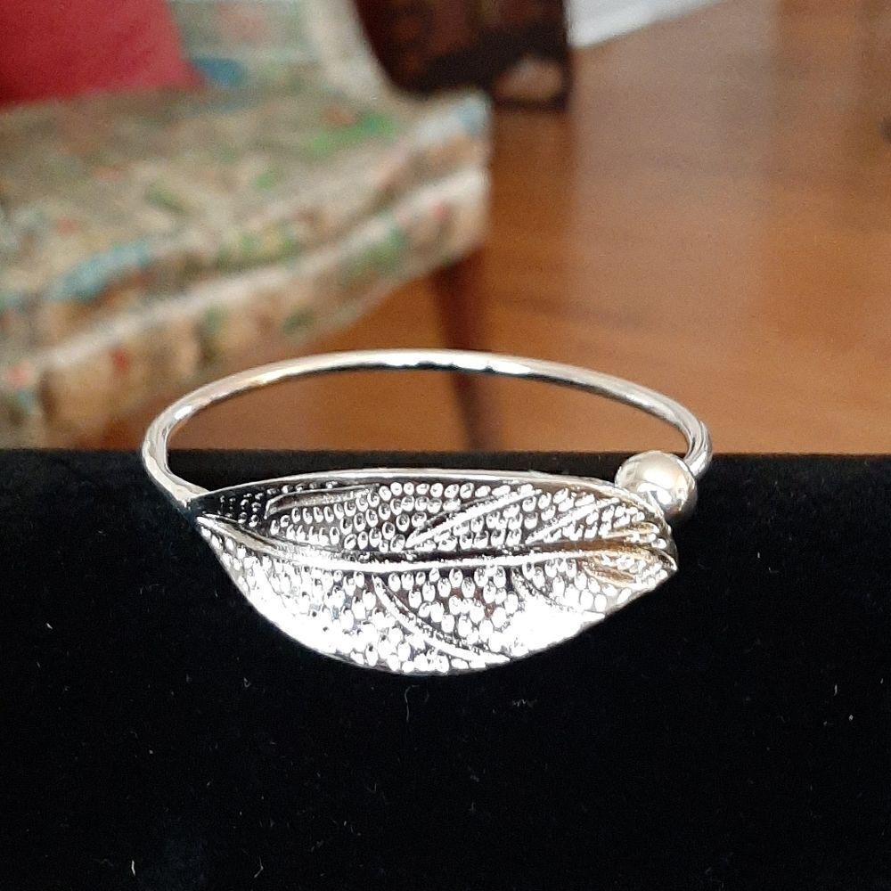 Leaf bracelet  
